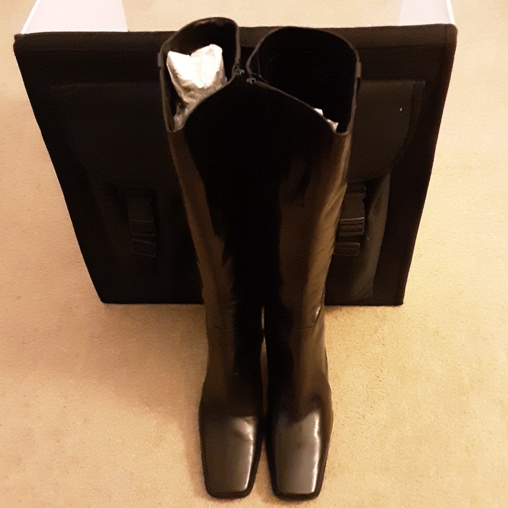 "NEW" NINE WEST Boot